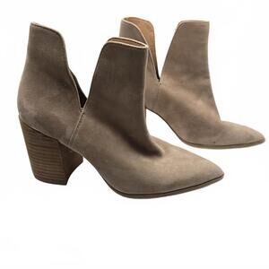 Steve Madden Tan Ankle Boots